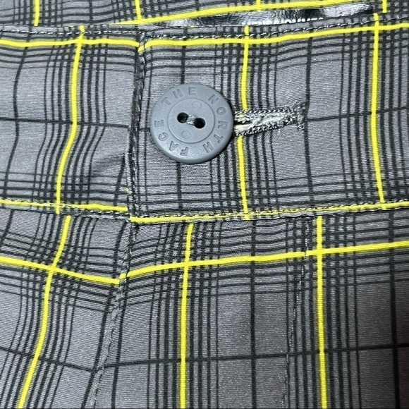 The North Face Gray Lime Green Plaid Shorts Lightweight Stretch Men's Size 40 - Picture 2 of 9